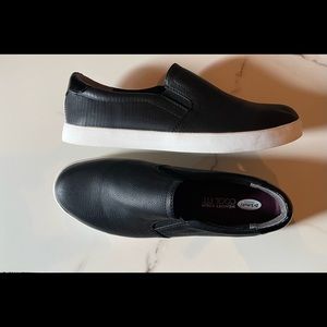 Never worn DrScholls slip on shoes